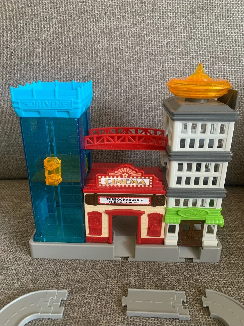 Driven Battat Pocket Series City Center Cinema Cafe Garage Playset & Accessories